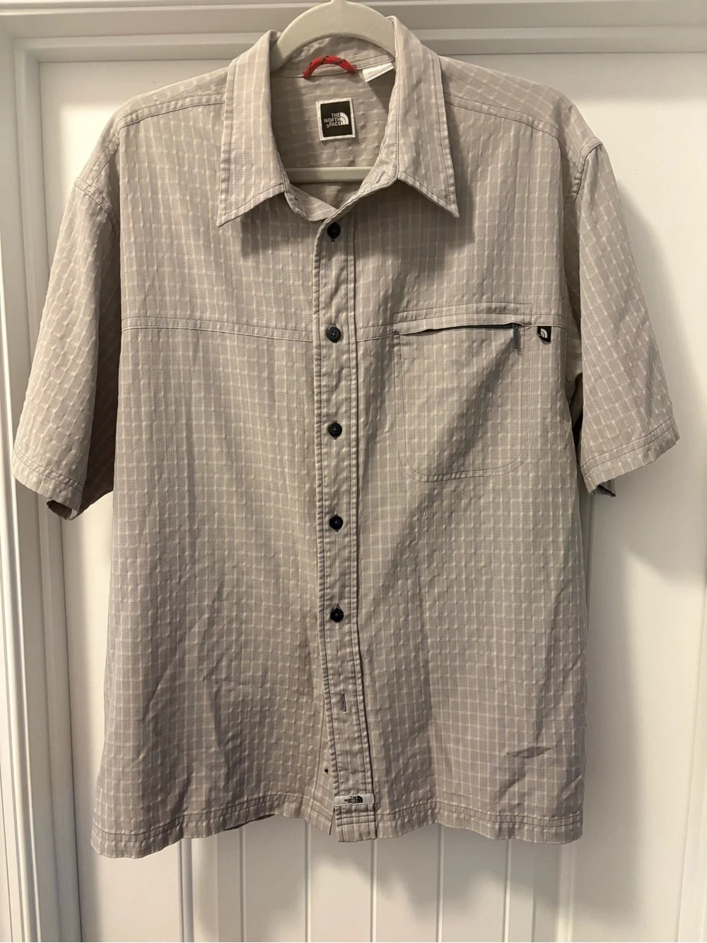 The North Face Men’s Short Sleeve Button-Up Shirt — Light Gray Size Large
